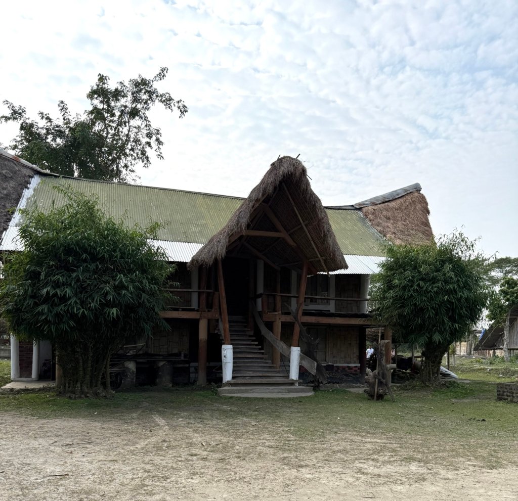 Home OneStoryHigh Off Grid weekend retreat — small-group getaway in a quiet natural setting